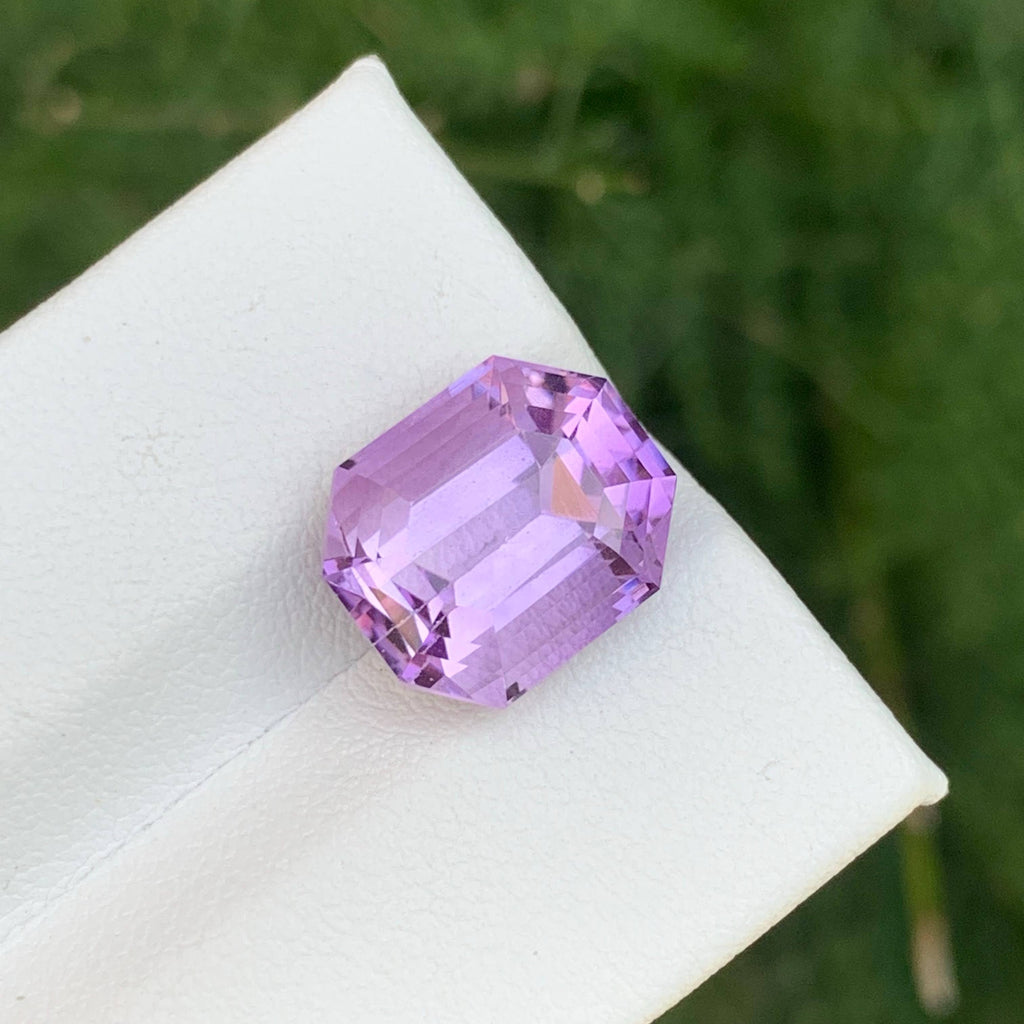 6.95 Carat Purple Amethyst Gem