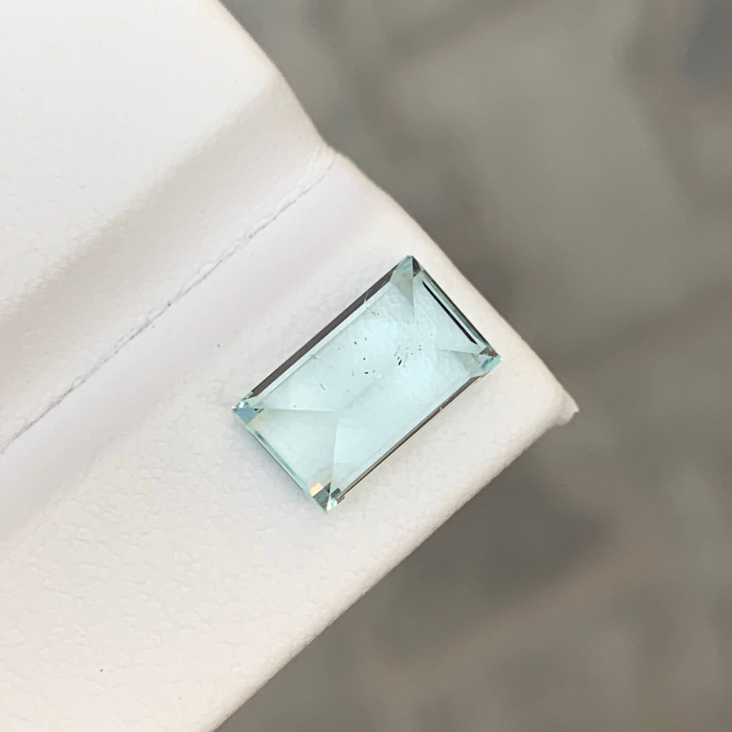3.05 Carat Natural Loose Light Blue Color Aquamarine Baguette Cut Gemstone