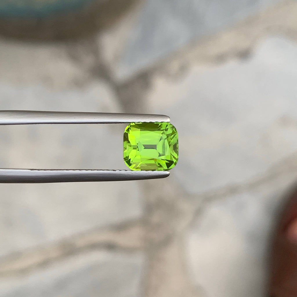 2.95 Carat Natural Loose Apple Green Peridot Cushion Cut Pakistani Gemstone