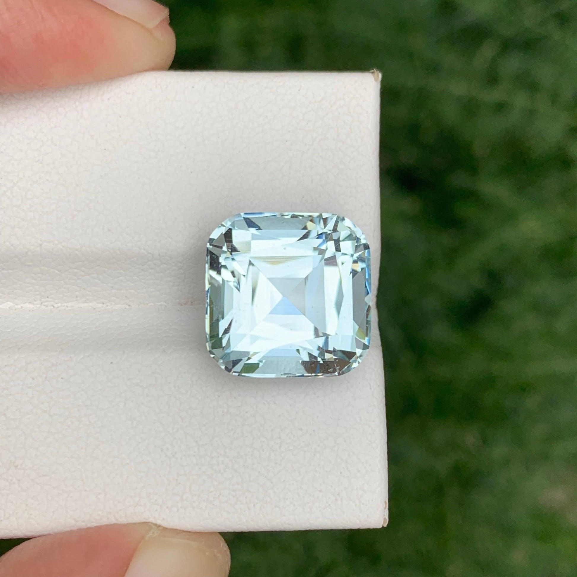 10.05 Carats Light Blue Aquamarine