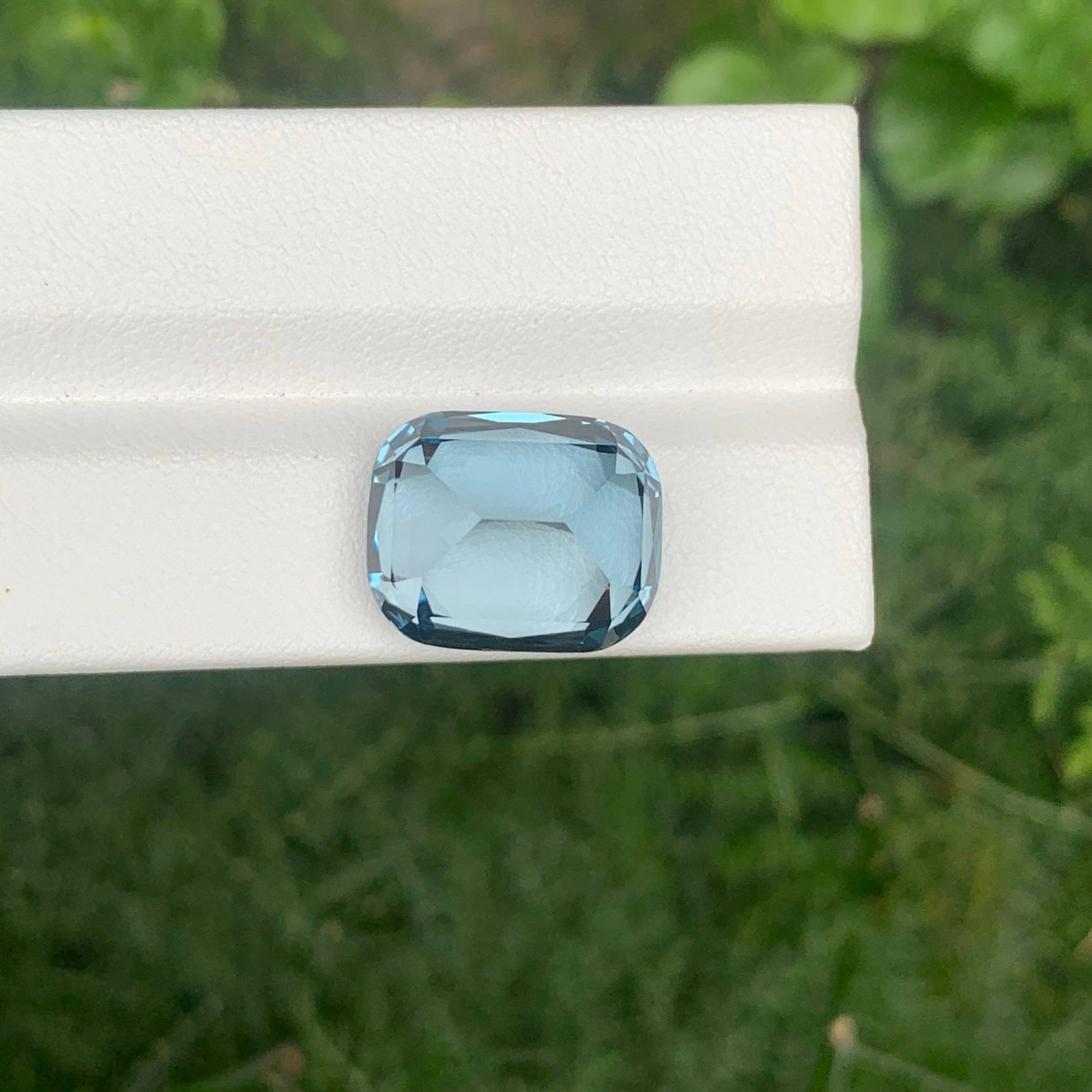 21.05 Carats London Blue Topaz