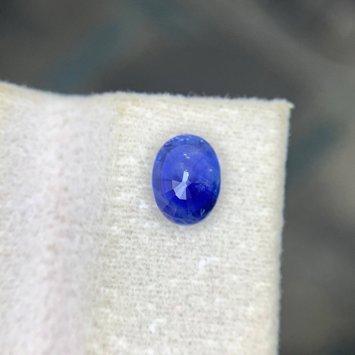 0.85 Carat Natural Loose Blue Color Sapphire Oval Cut Sri Lankan Gemstone