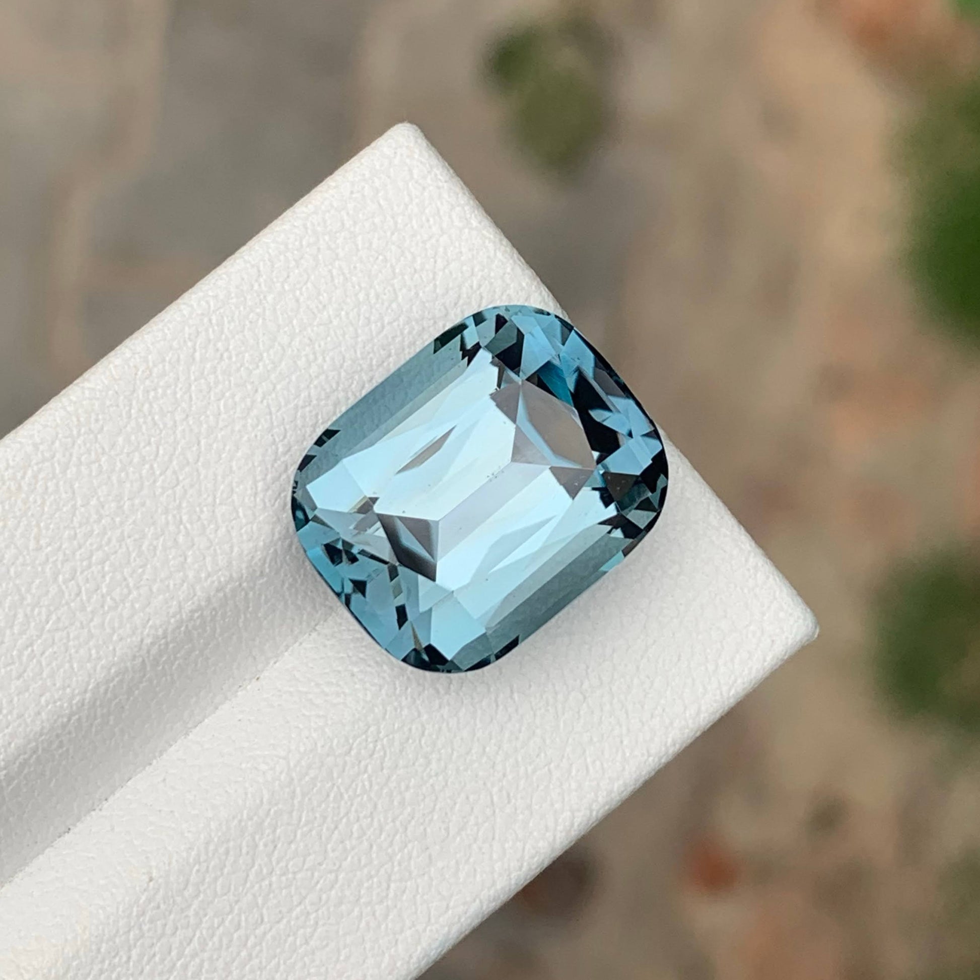 21.05 Carats London Blue Topaz