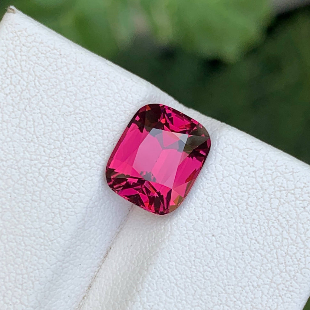 3.75 Ct Natural Pinkish Red Garnet