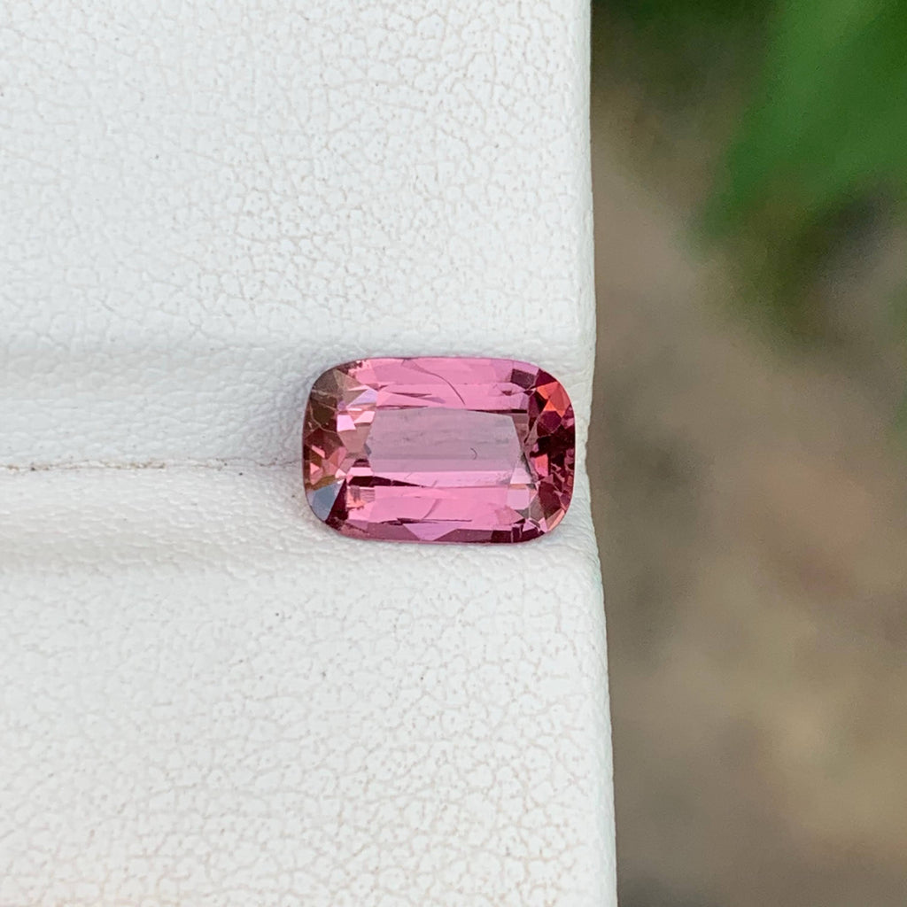 2.20 Carats Hot Pink Spinel Gem