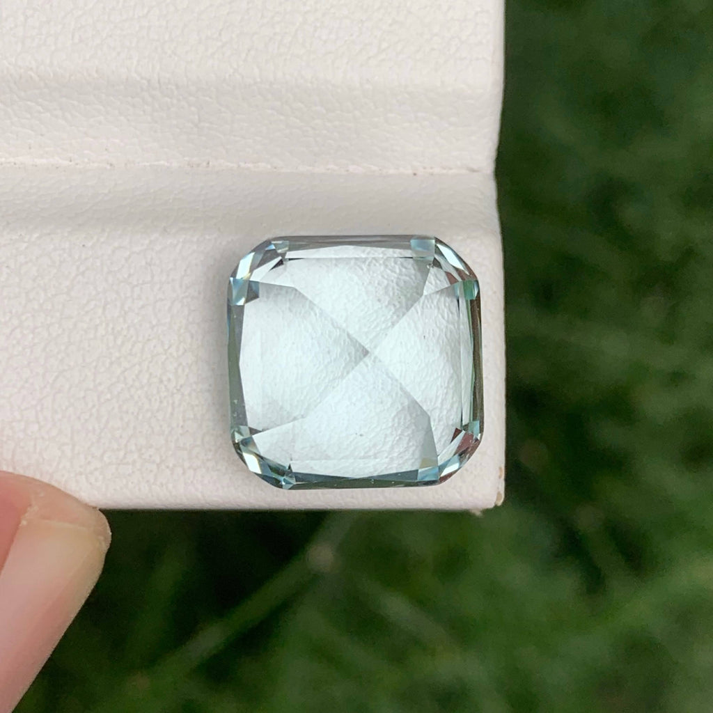 10.05 Carats Light Blue Aquamarine