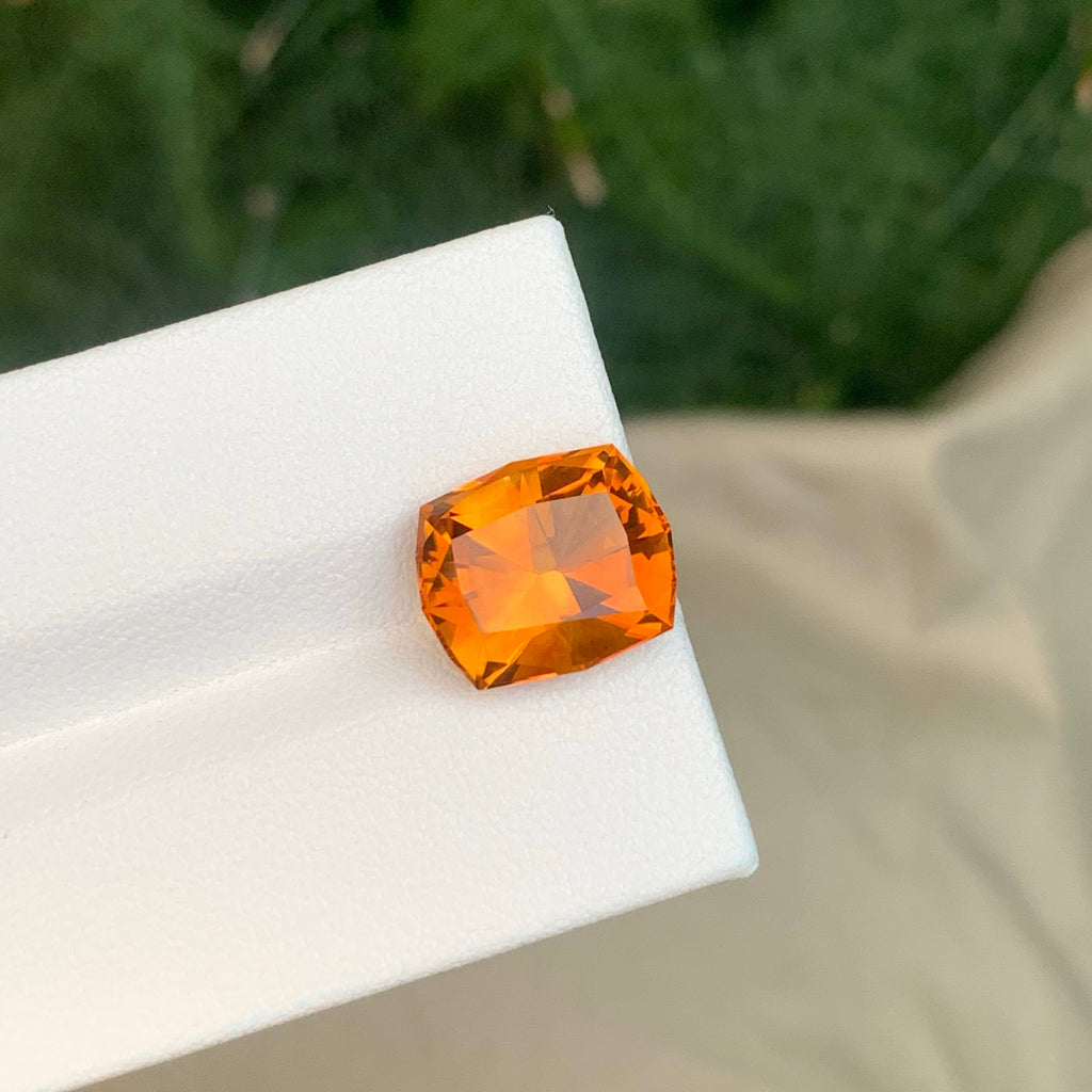 4.95 Carats Madeira Citrine Stone