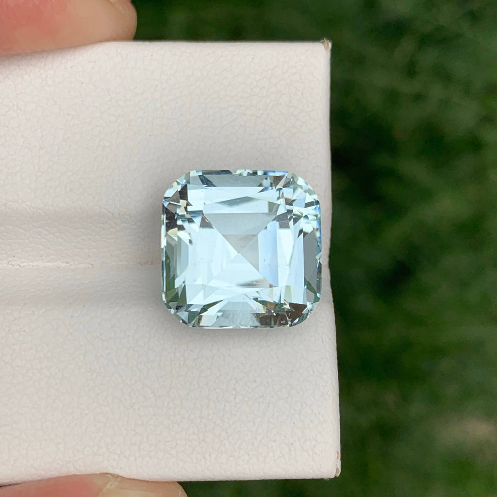 10.05 Carats Light Blue Aquamarine