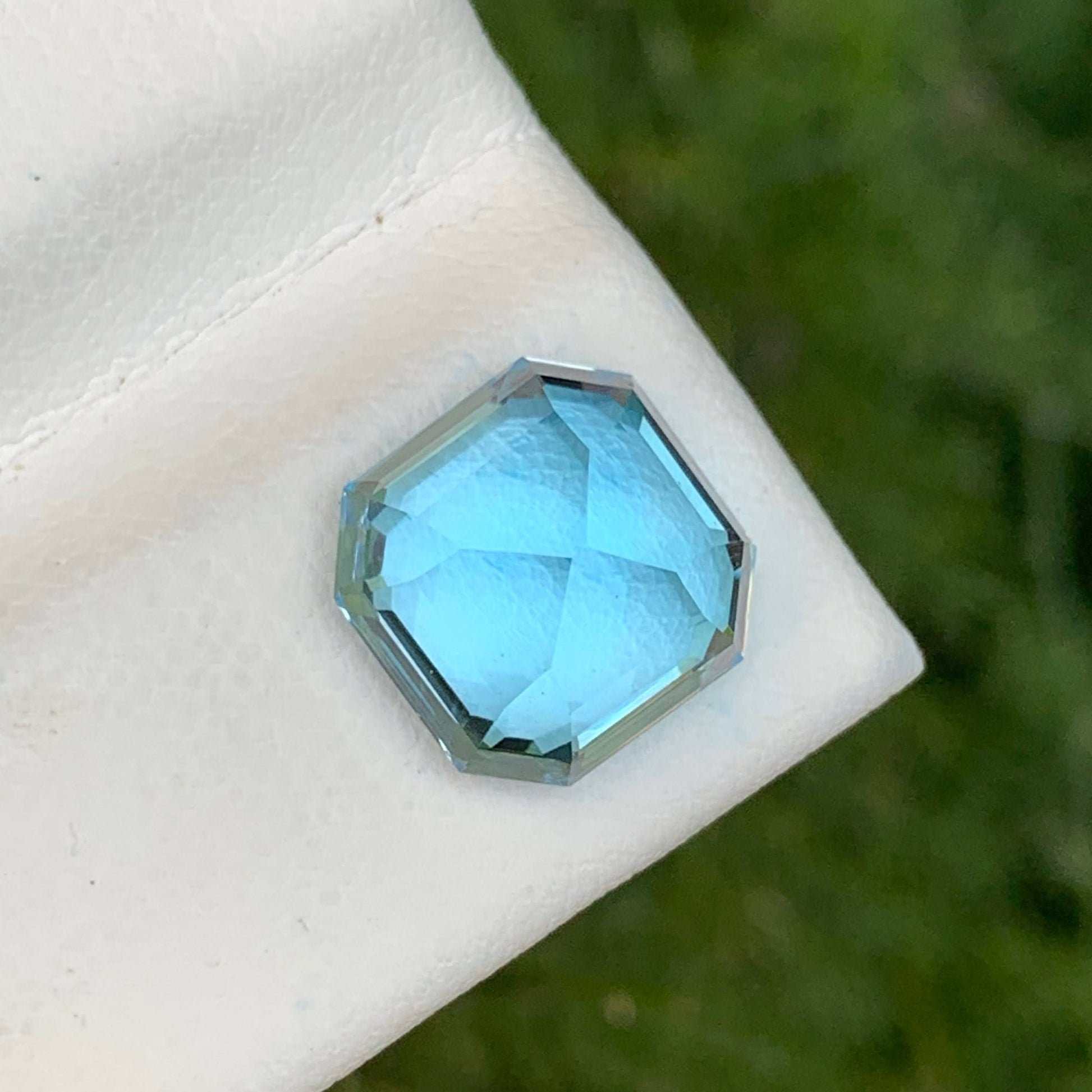7.95 Carats Sky Blue Topaz