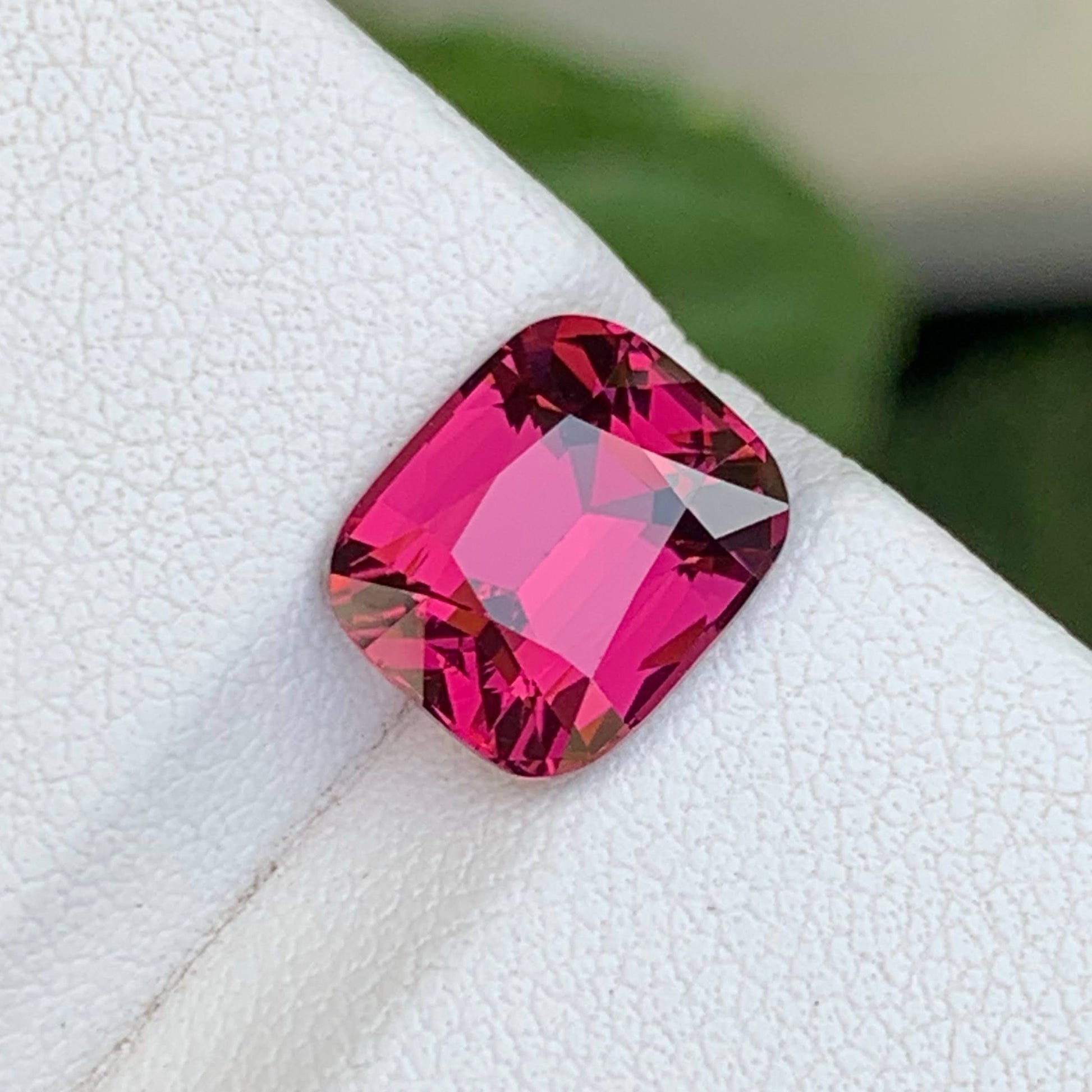 3.75 Ct Natural Pinkish Red Garnet