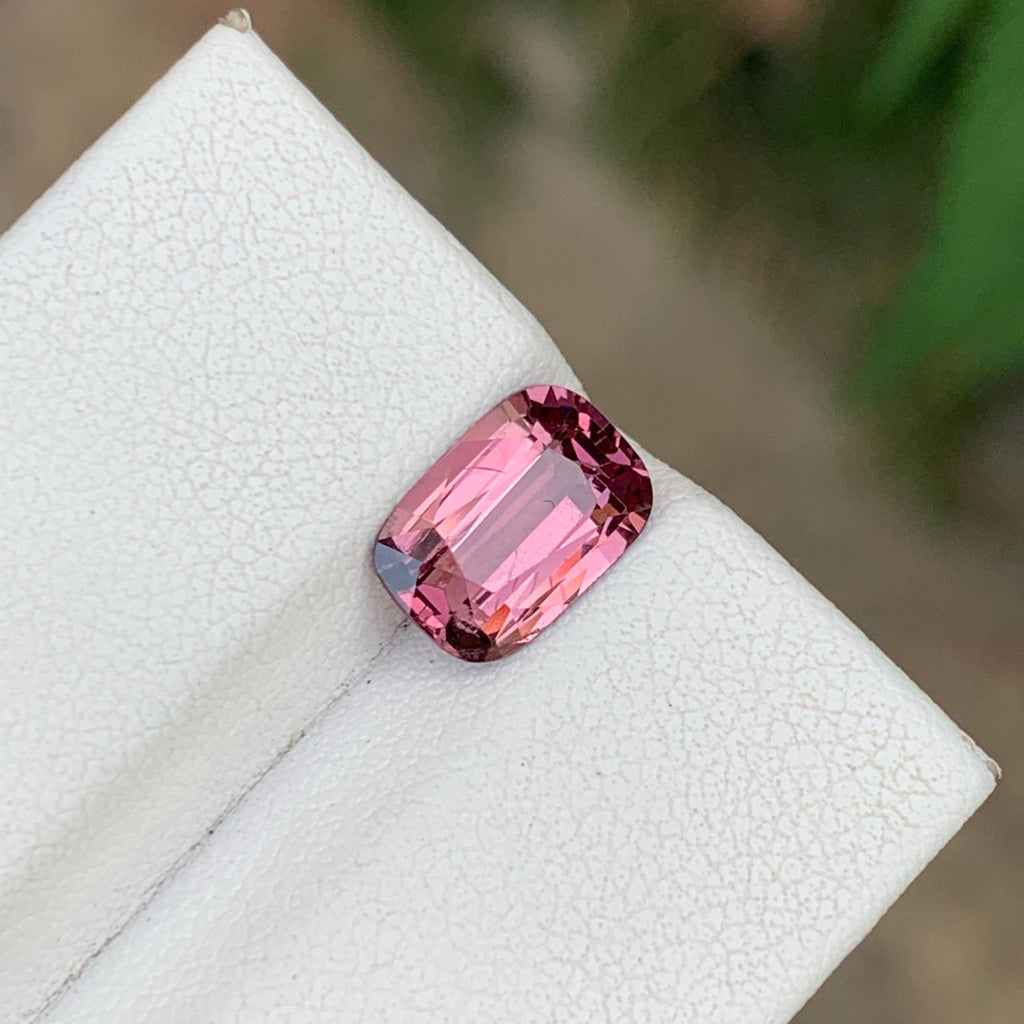 2.20 Carats Hot Pink Spinel Gem