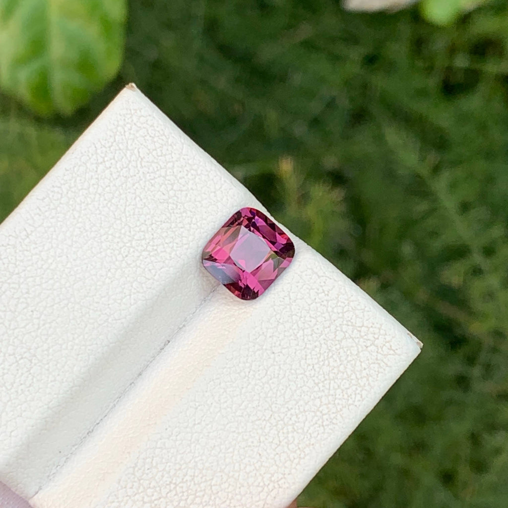 1.90 Carats Purplish Pink Spinel 