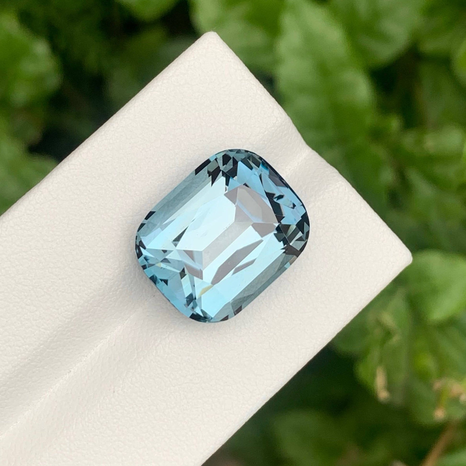 21.05 Carats London Blue Topaz