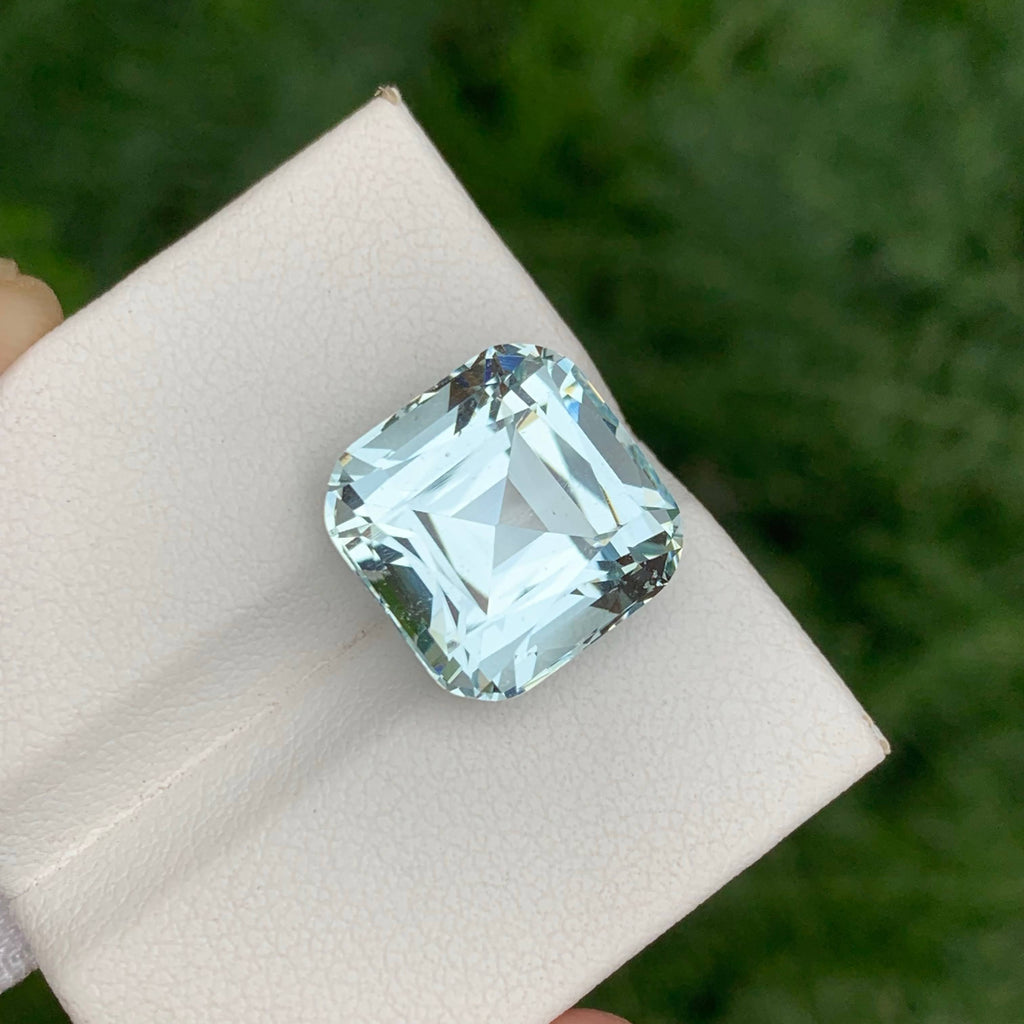 10.05 Carats Light Blue Aquamarine