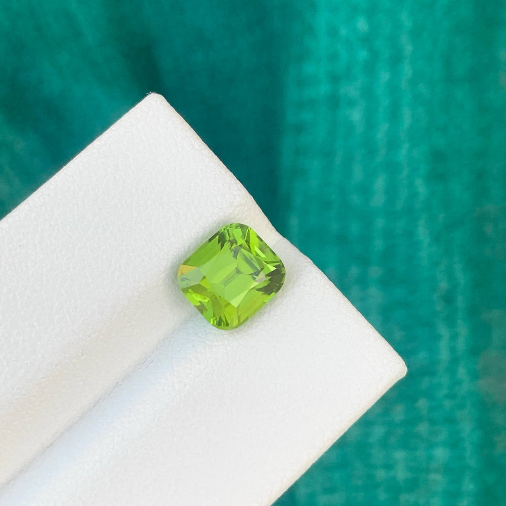 2.95 Carat Natural Loose Apple Green Peridot Cushion Cut Pakistani Gemstone