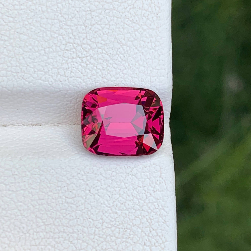 3.75 Ct Natural Pinkish Red Garnet
