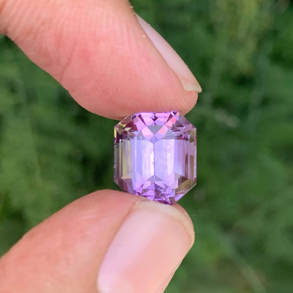 6.95 Carat Purple Amethyst Gem