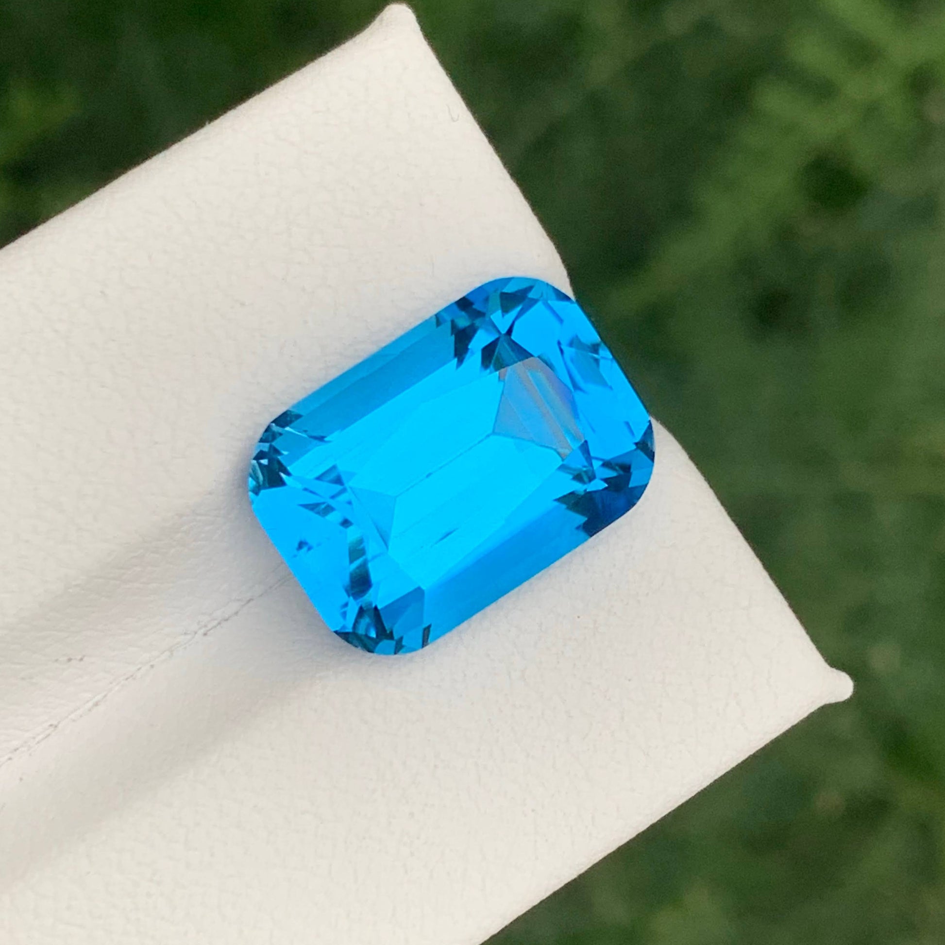12.55 Carats Neon Blue Topaz