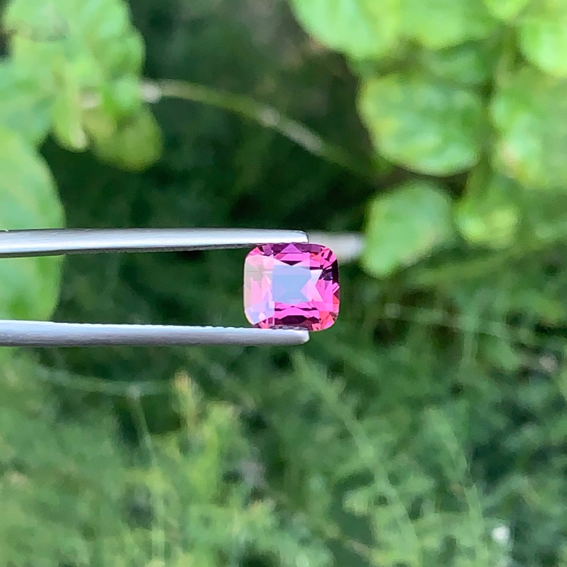 1.90 Carats Purplish Pink Spinel 