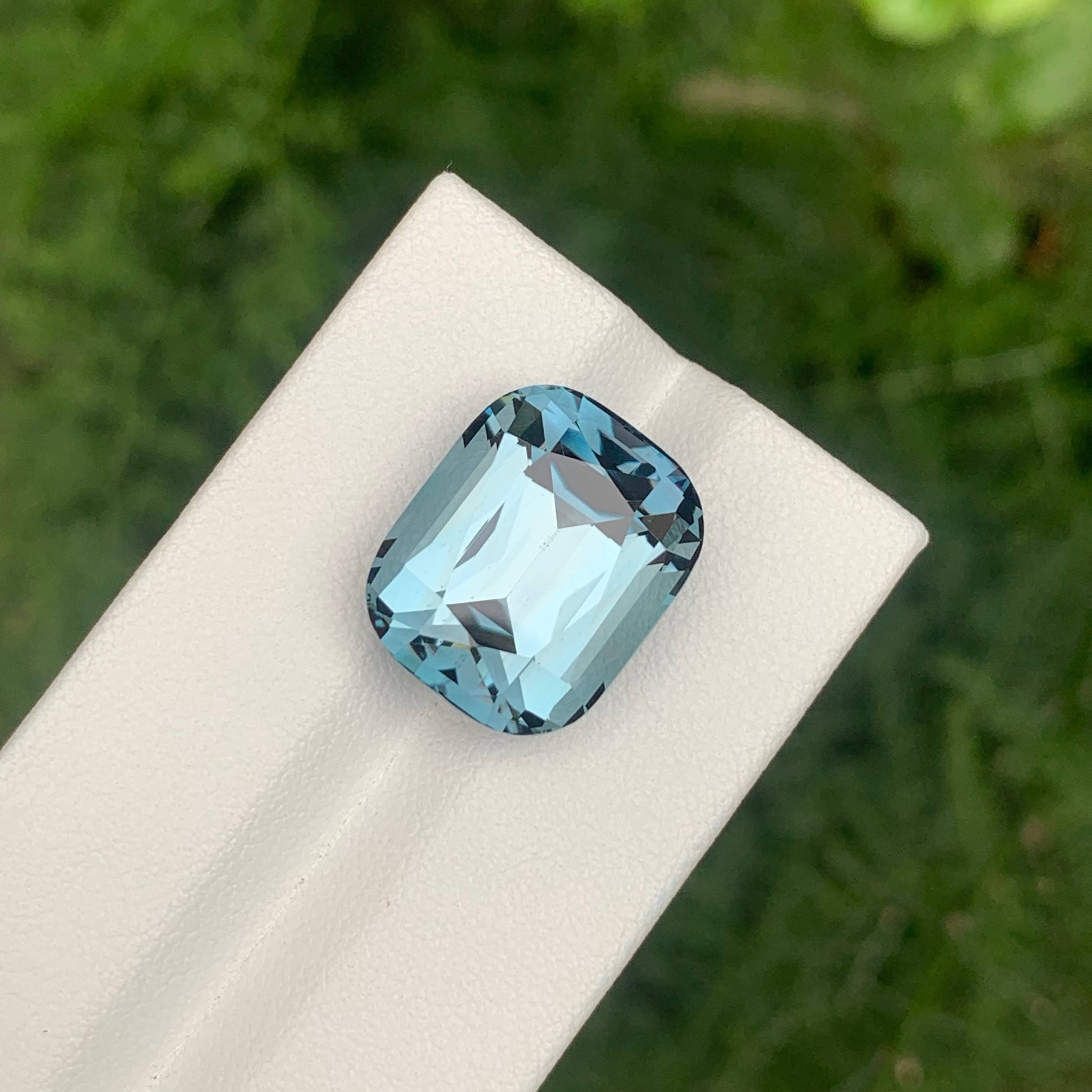 21.05 Carats London Blue Topaz