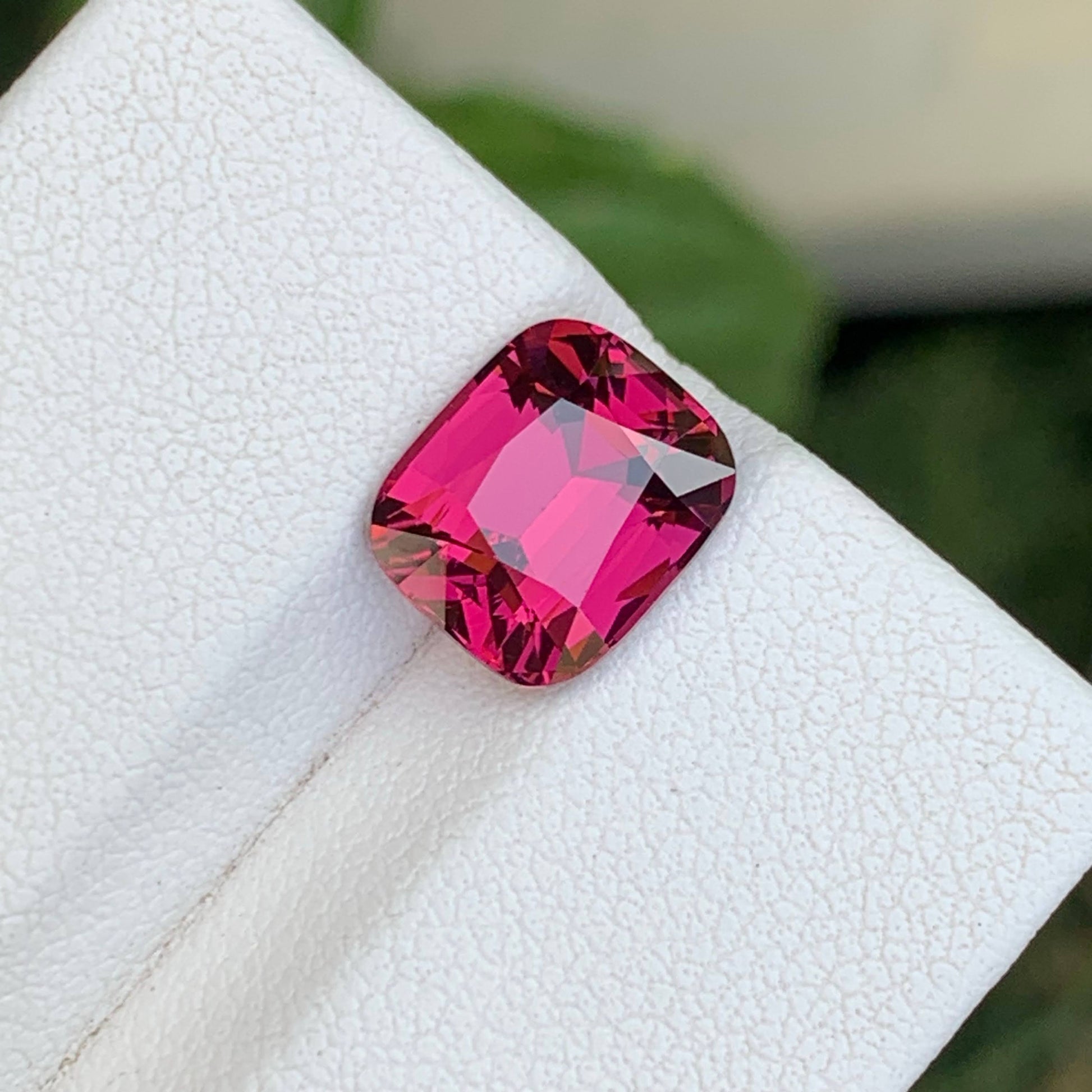 3.75 Ct Natural Pinkish Red Garnet