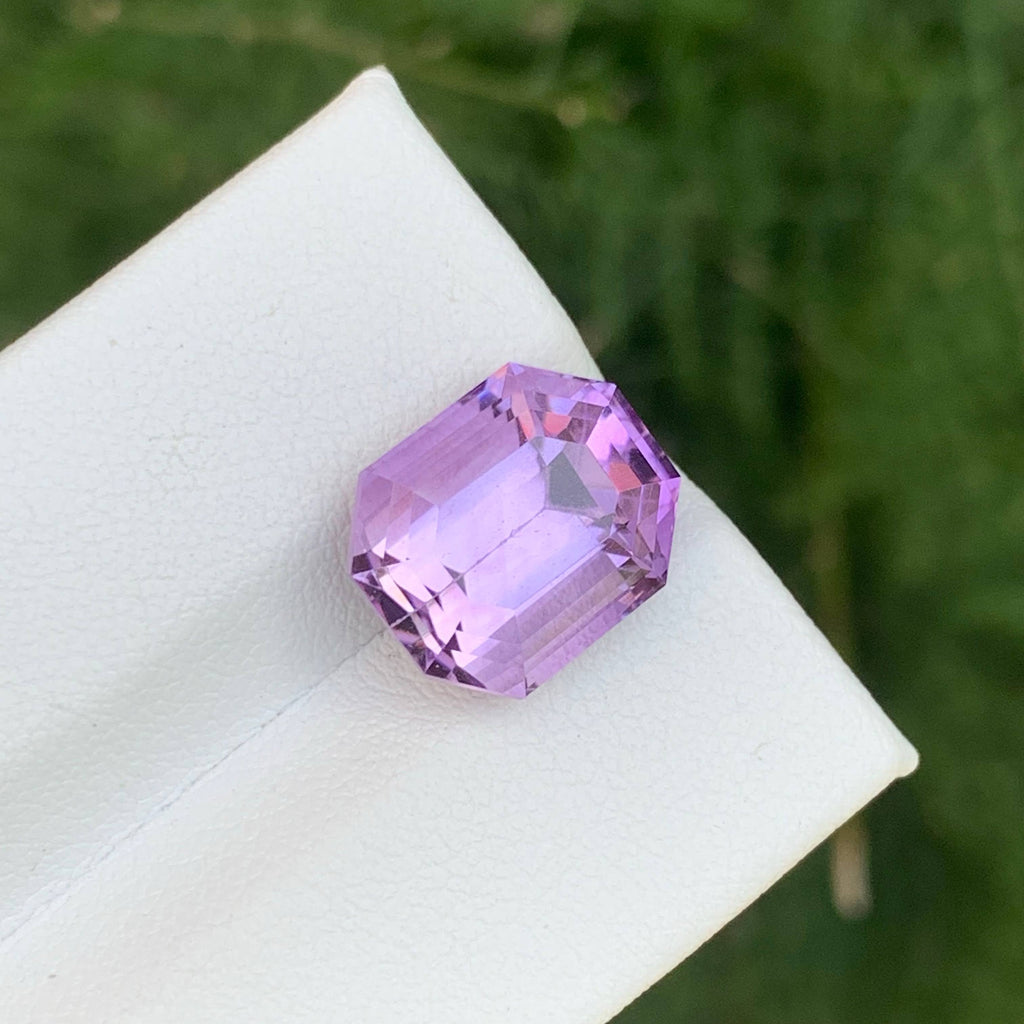 6.95 Carat Purple Amethyst Gem