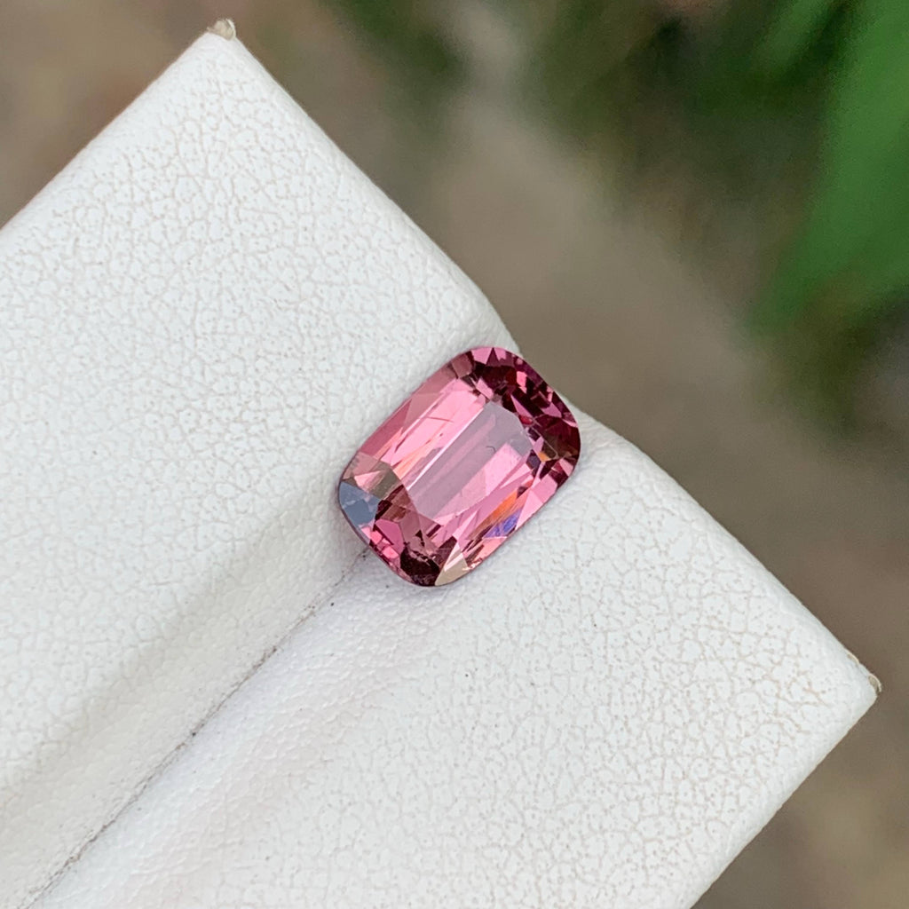 2.20 Carats Hot Pink Spinel Gem