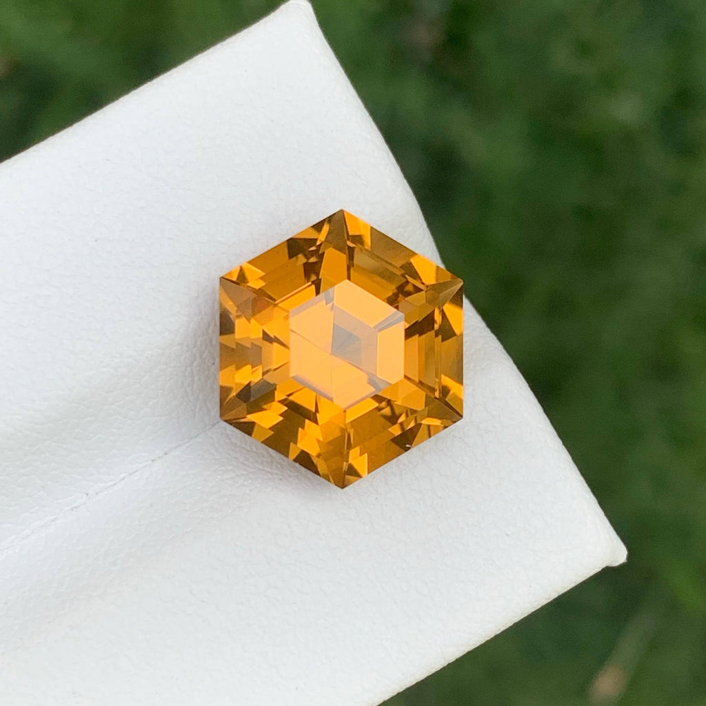 8.00 Carats Golden Citrine Stone