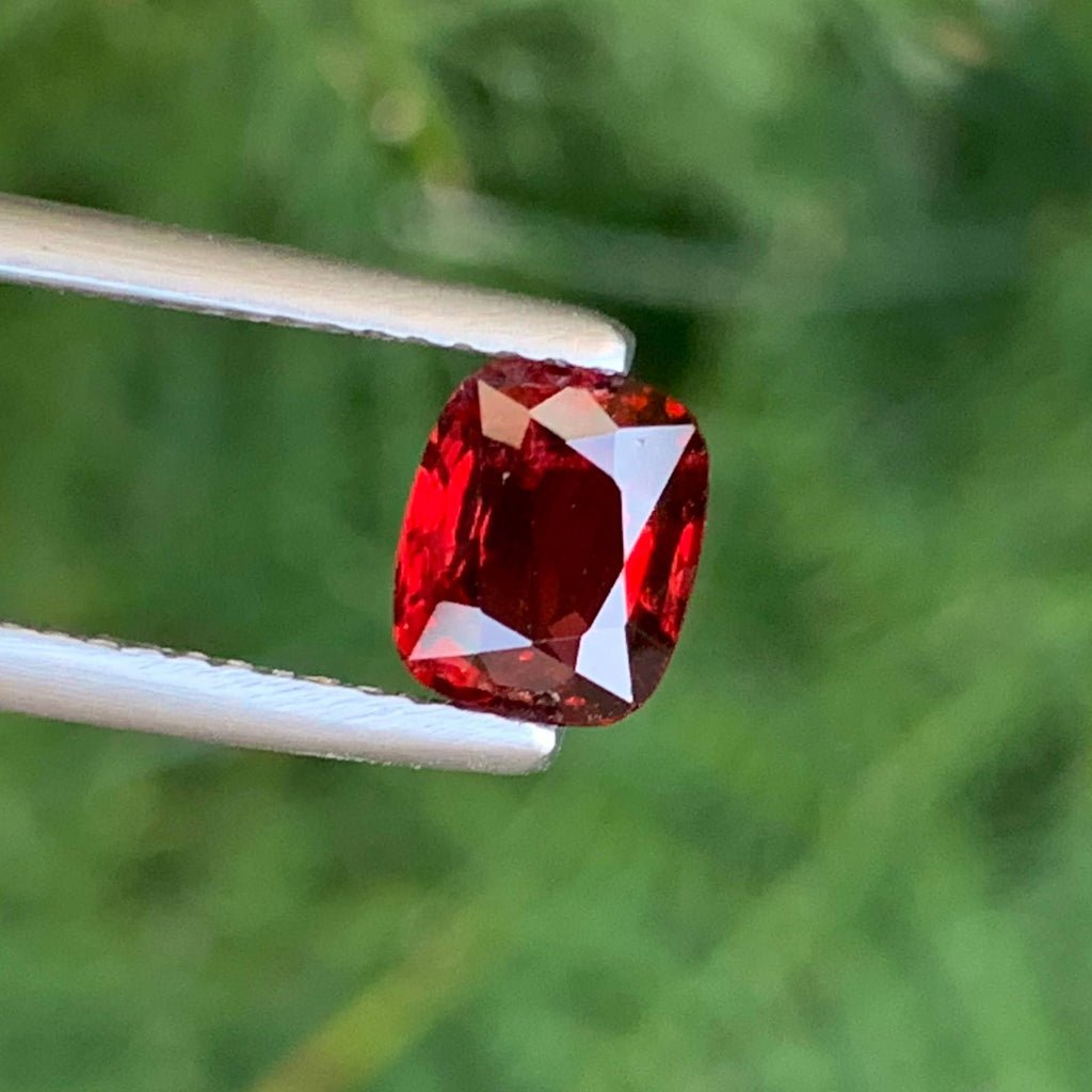 1.00 Carats Red Burma Spinel