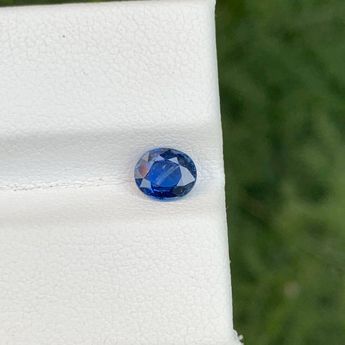 0.75 Carat Blue Sapphire Oval Cut 