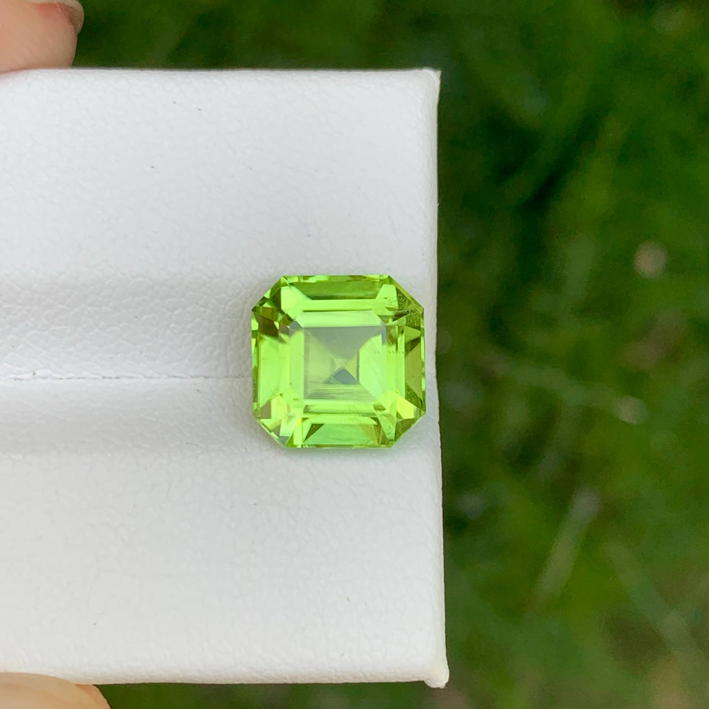 4.70 Carat Apple Green Peridot
