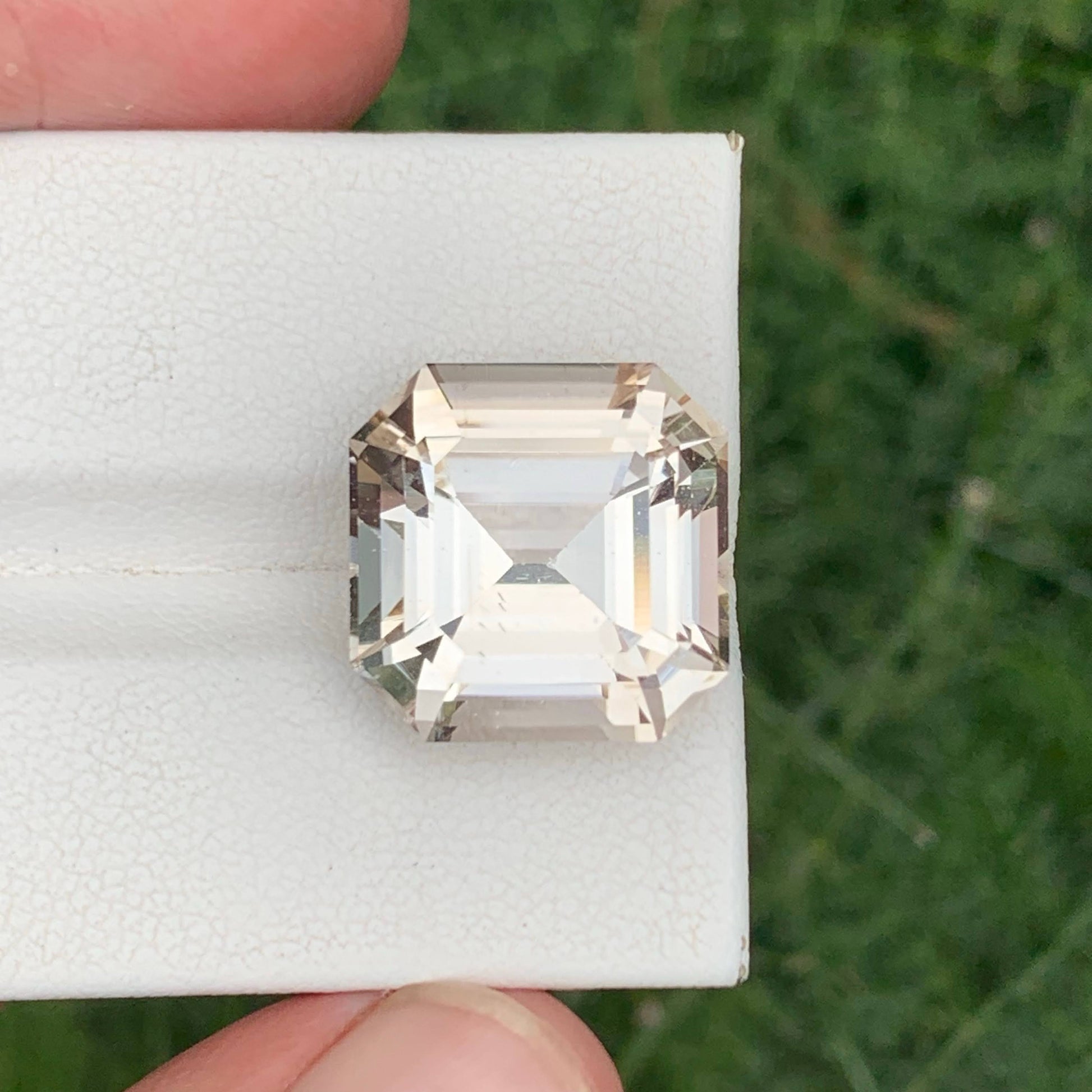 20.20 Carats Golden Topaz Stone