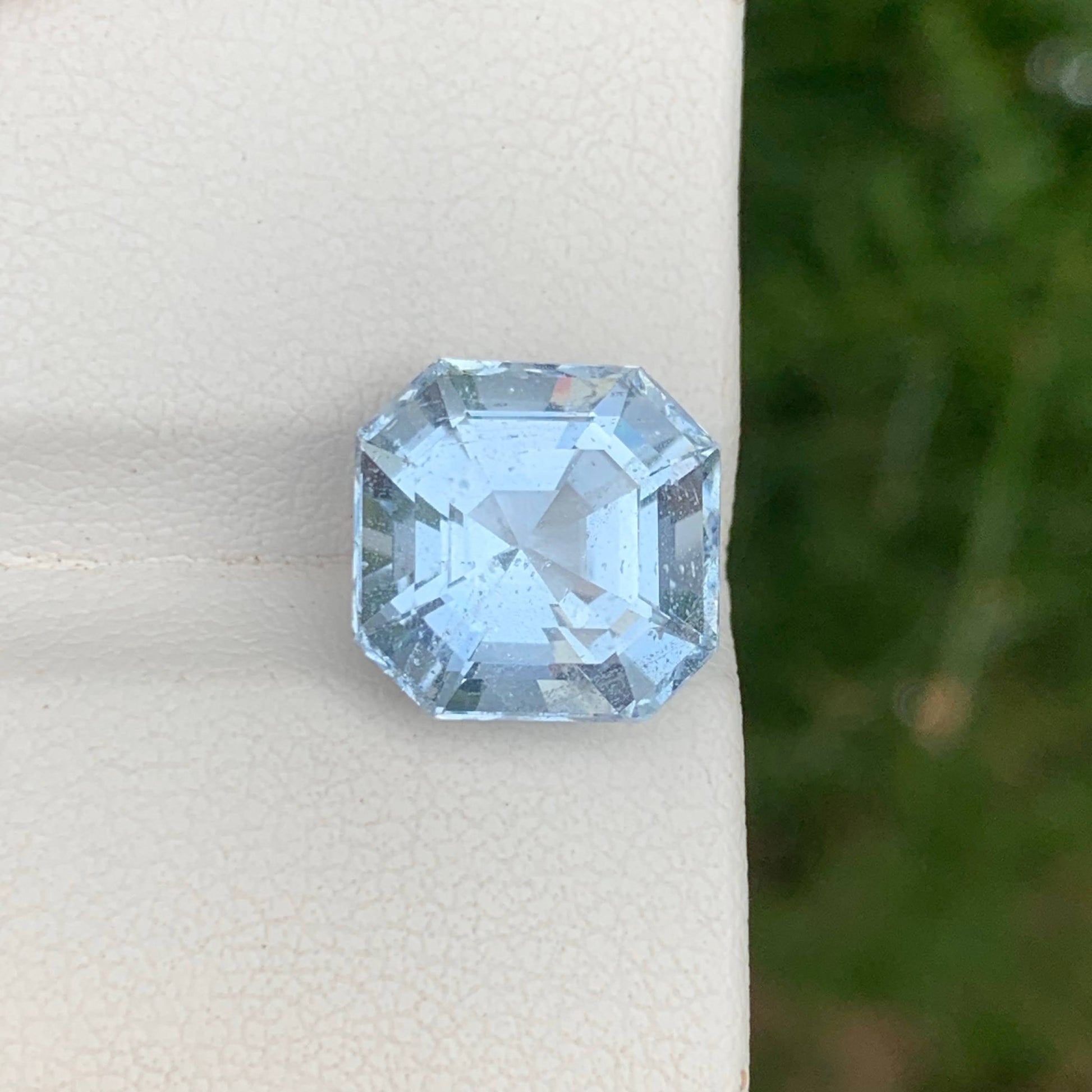 5.85 Carats Deep Blue Aquamarine
