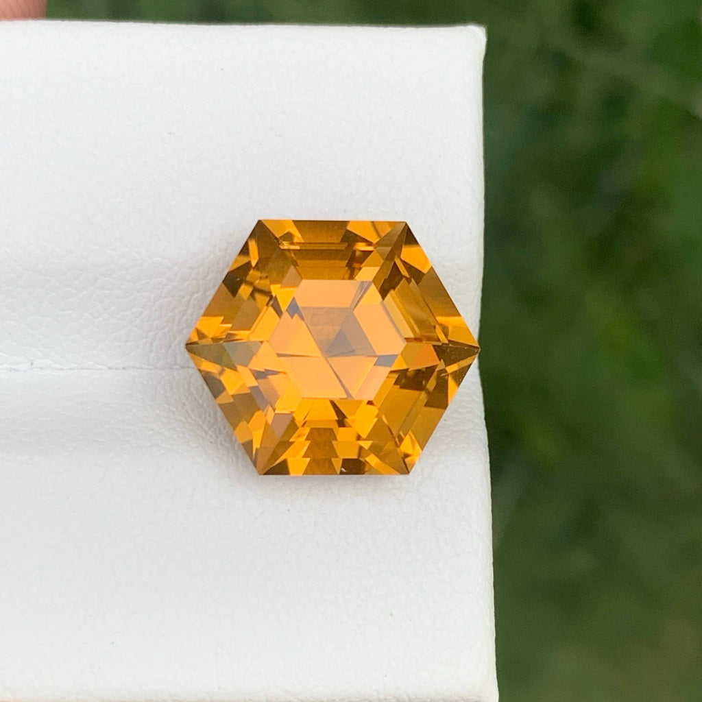 8.00 Carats Golden Citrine Stone