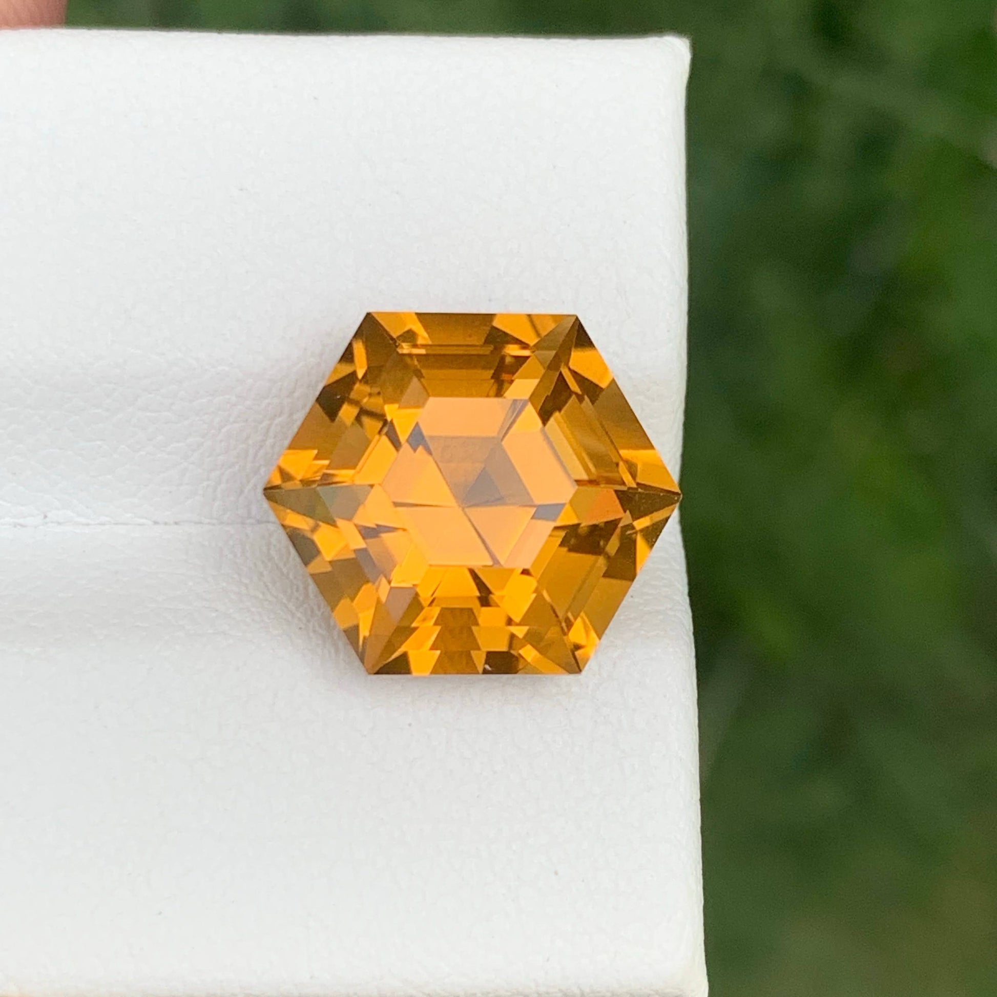 8.00 Carats Golden Citrine Stone