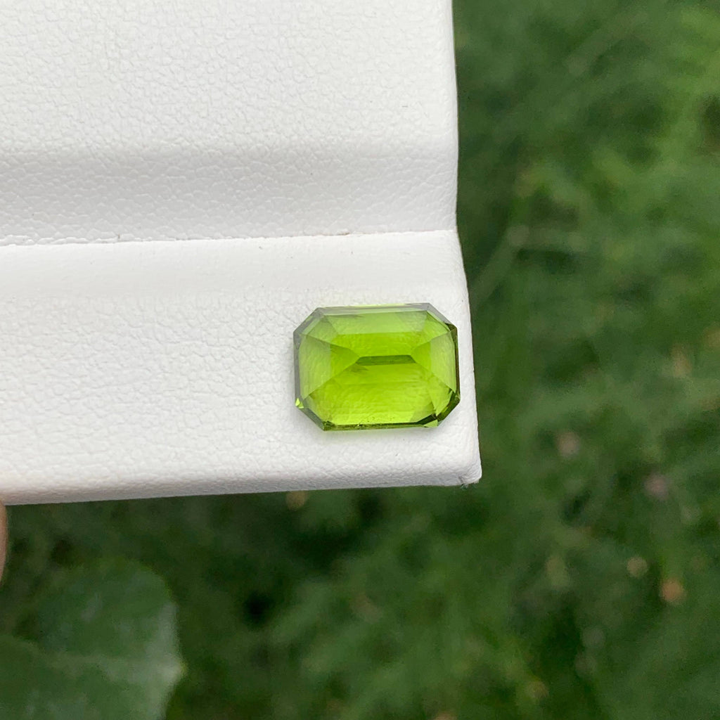 4.65 Carat Apple Green Peridot