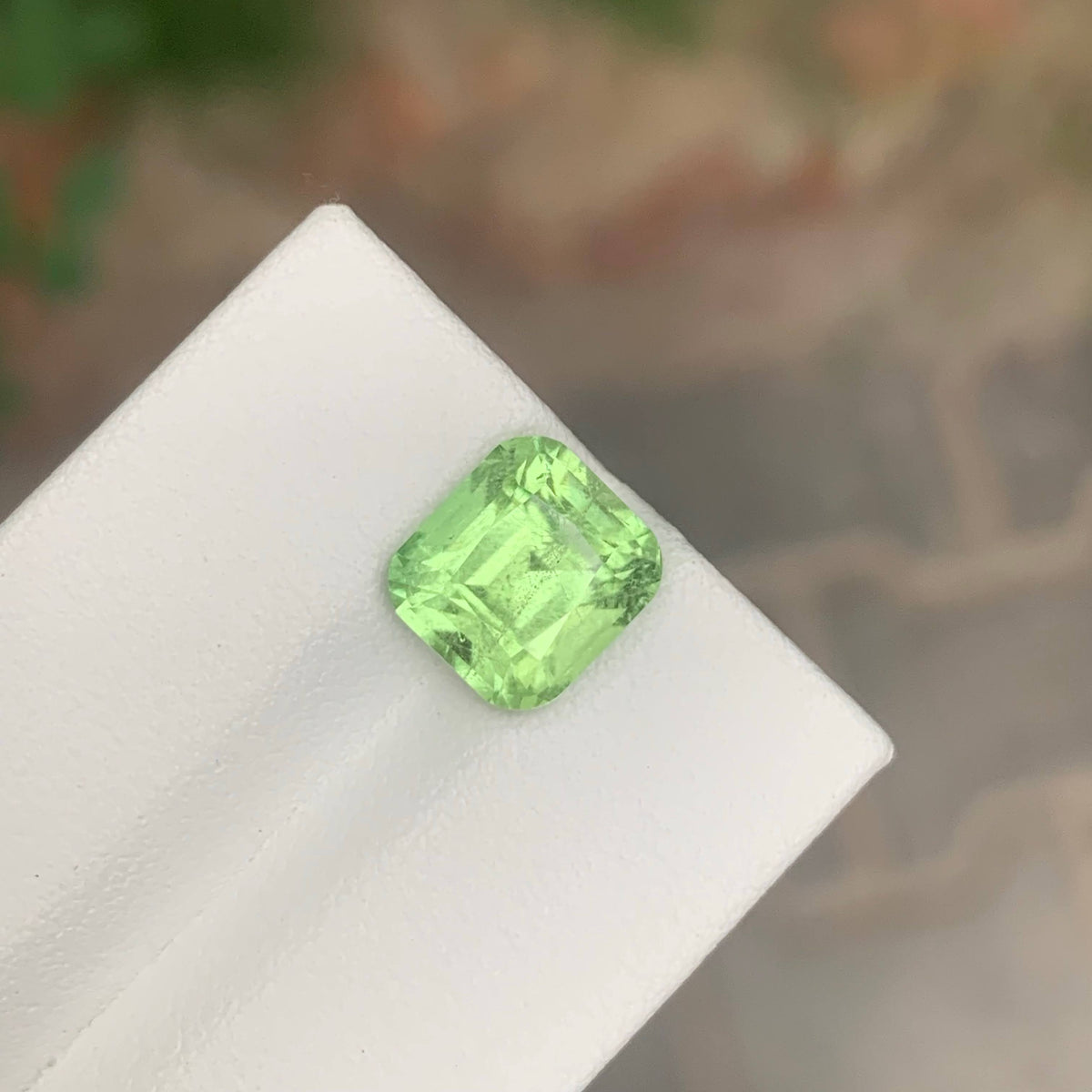 4.00 Carat Natural Loose Green Peridot Stone Cushion Cut Pakistani Gemstone