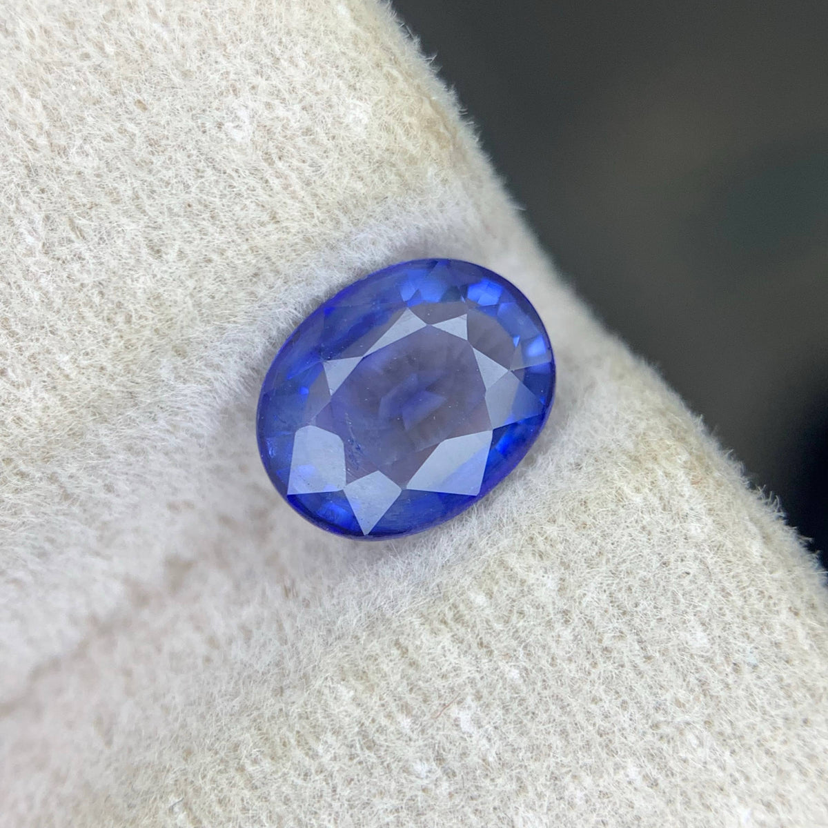 1.35 Carat Natural Loose Blue Color Sapphire Oval Cut Sri Lankan Gemstone