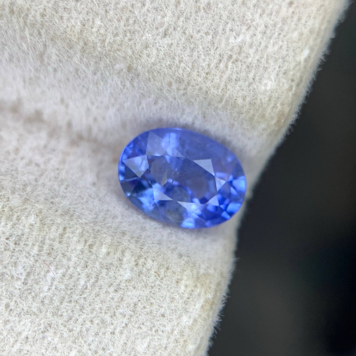 1.00 Carat Natural Loose Blue Color Sapphire Stone Oval Cut Sri Lankan Gemstone