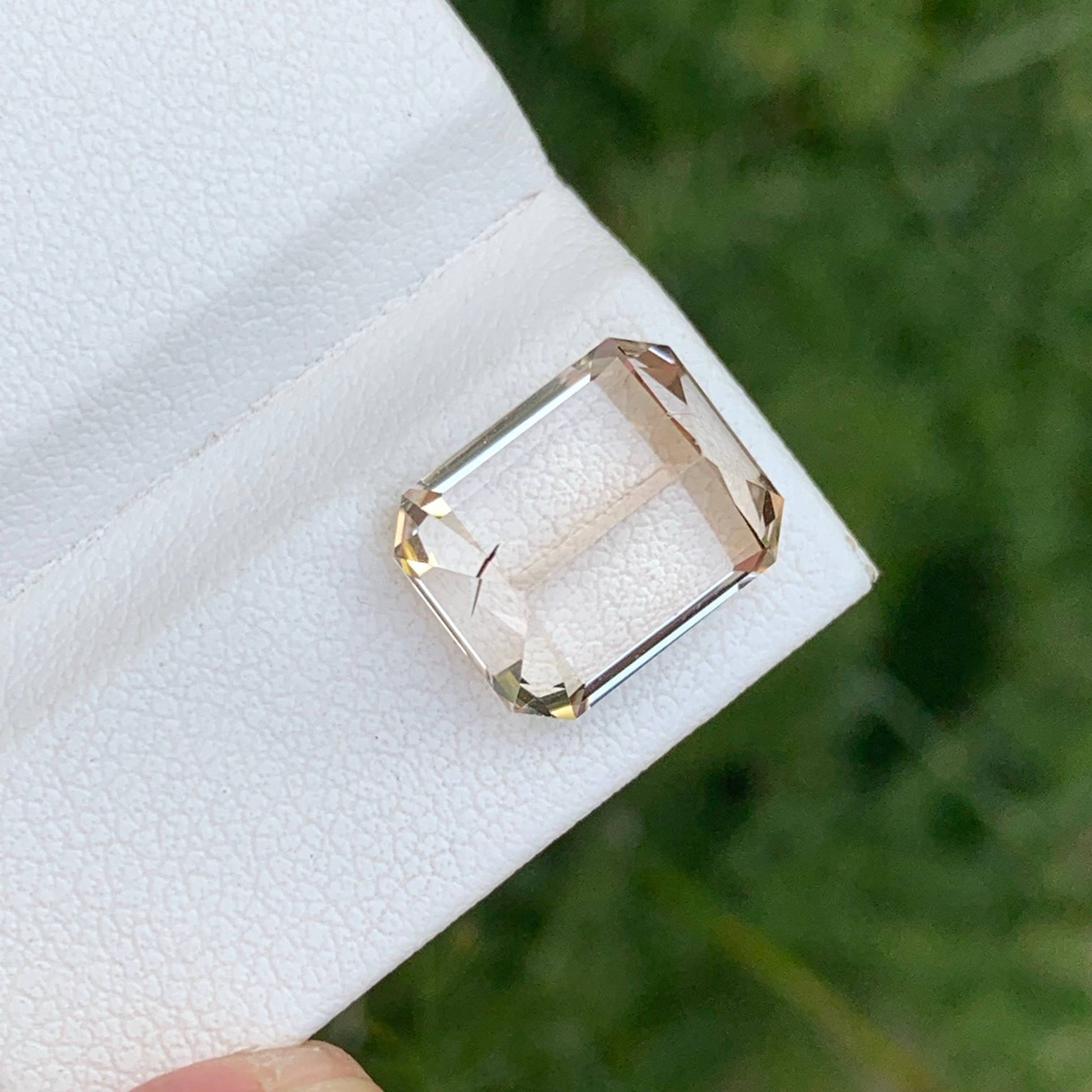 8.40 Carats Golden Topaz Stone