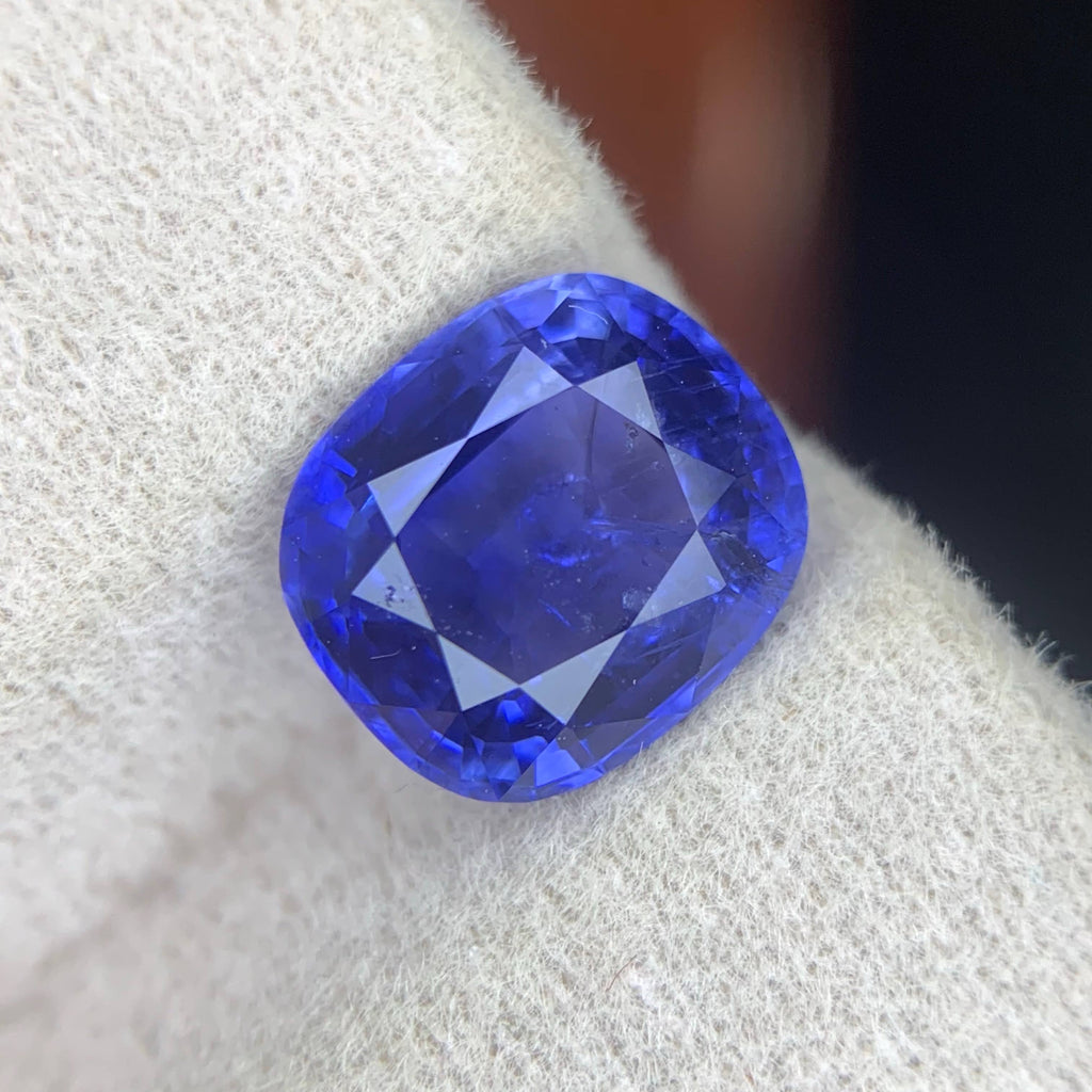 3Ct Fine Quality Blue Sapphire Cushion Cut