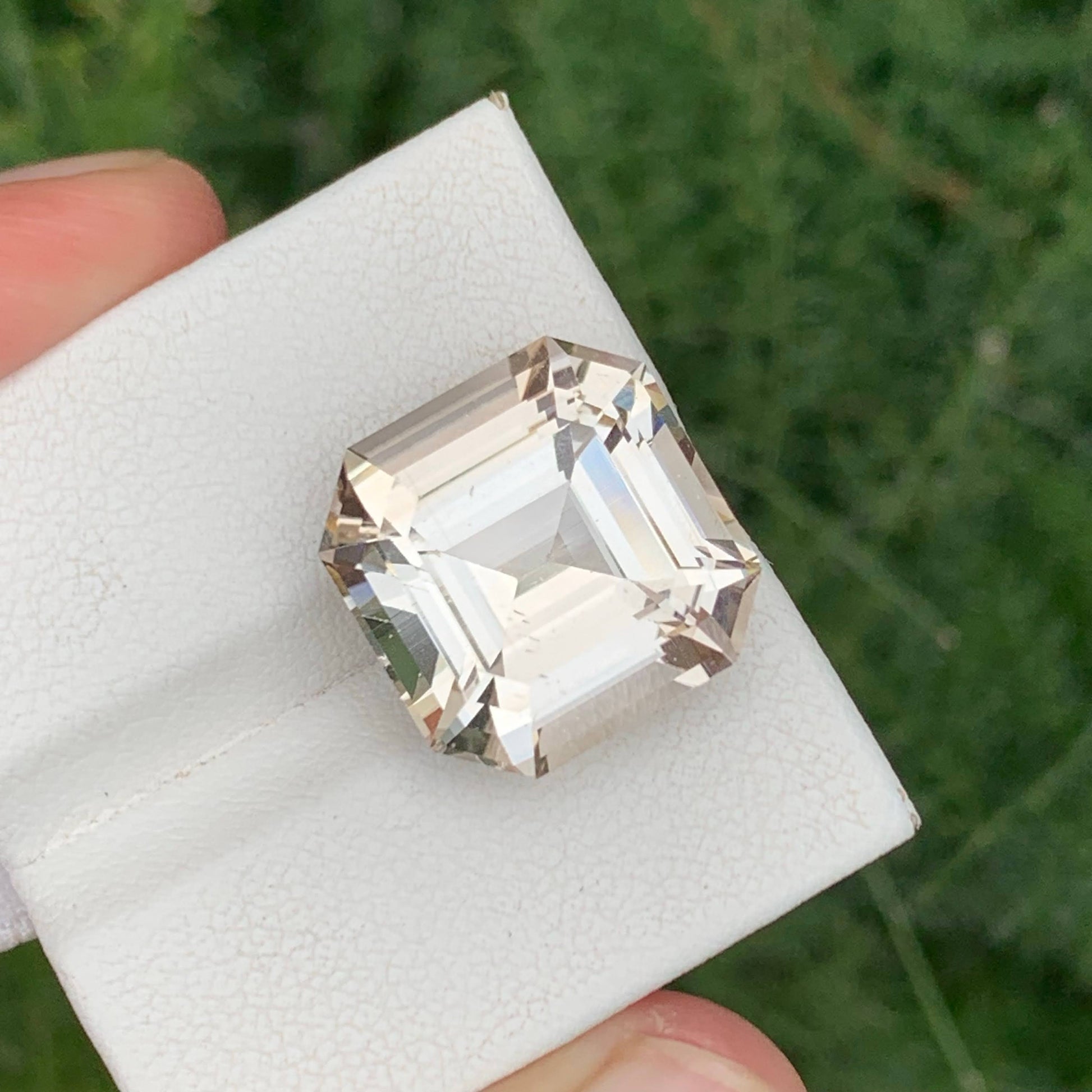 20.20 Carats Golden Topaz Stone