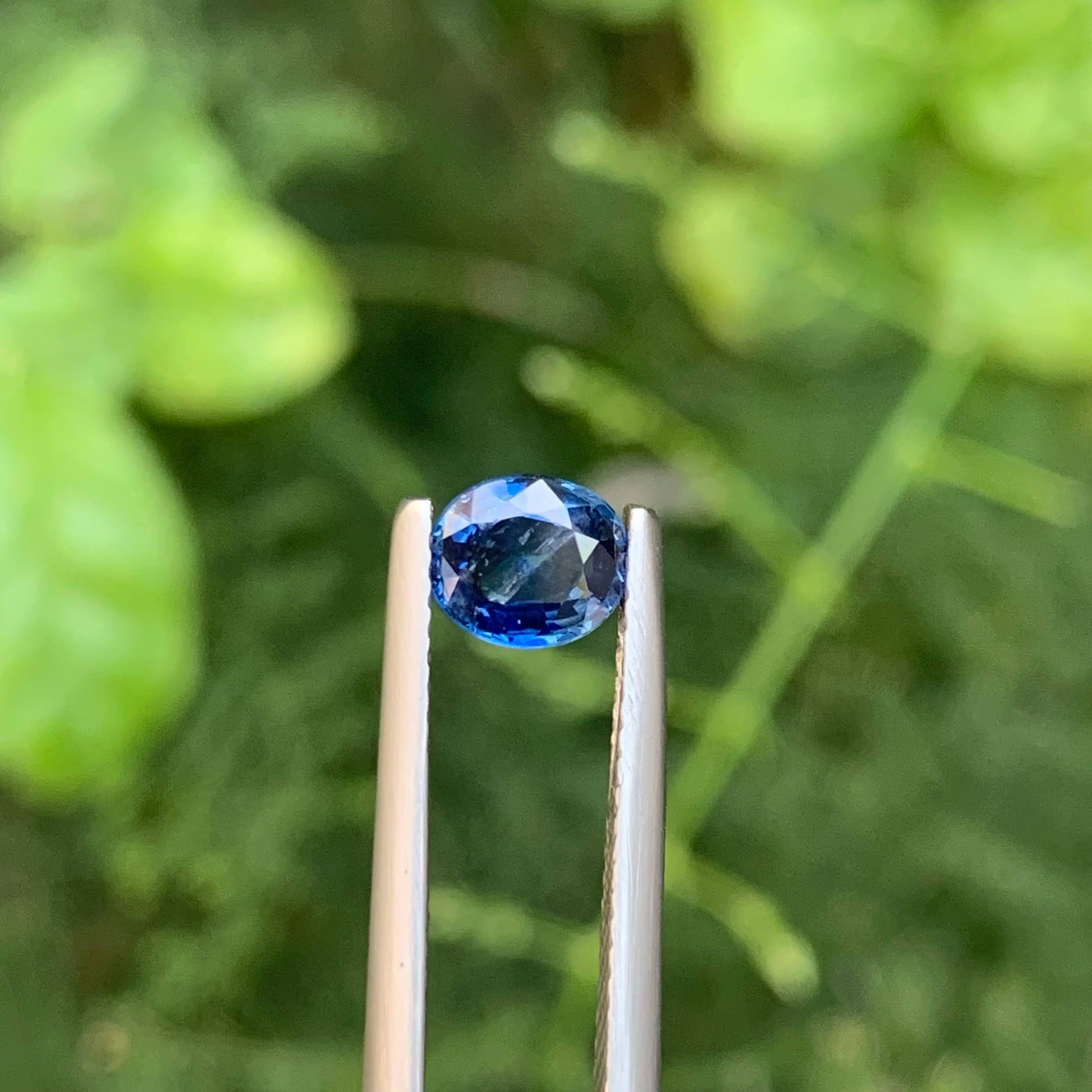 0.75 Carat Blue Sapphire Oval Cut 