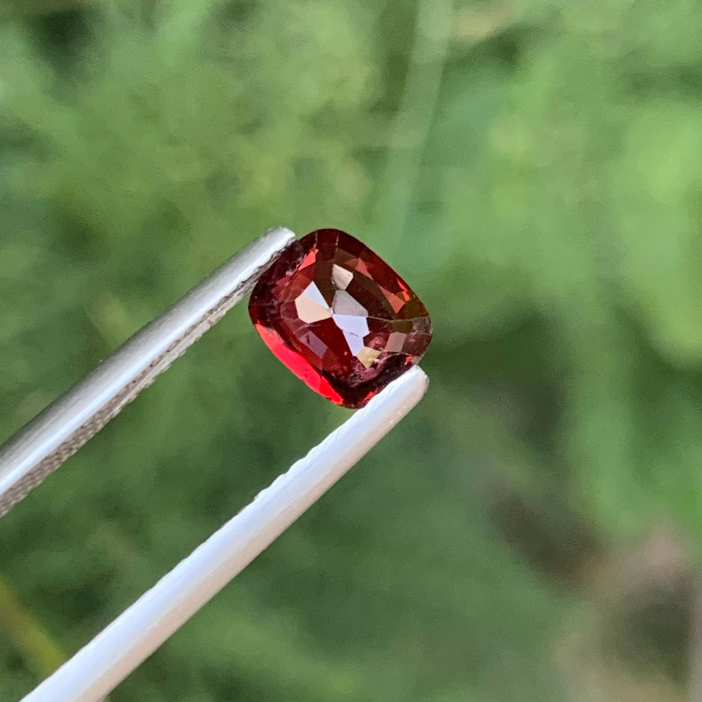 1.00 Carats Red Burma Spinel