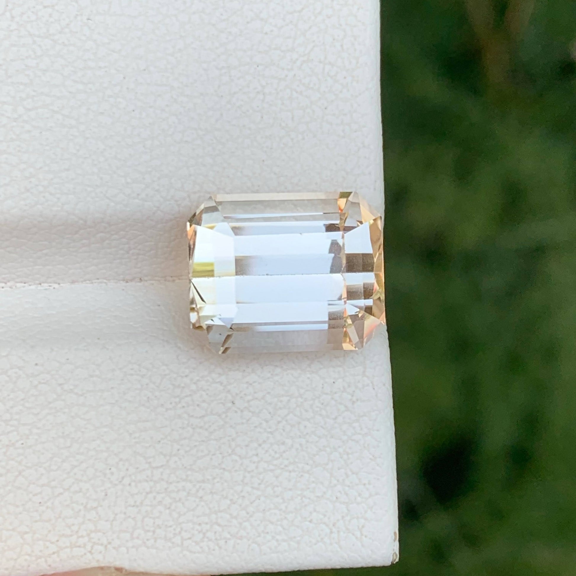 8.40 Carats Golden Topaz Stone