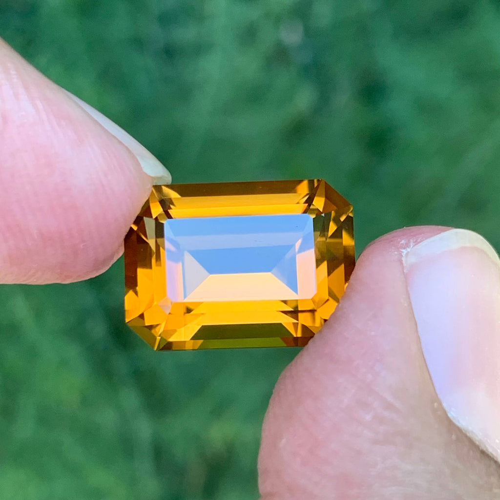 9.15 Carats Honey Color Citrine