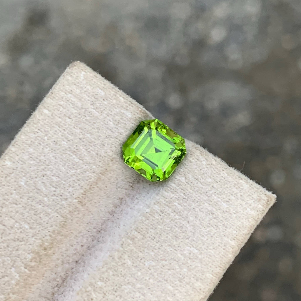 2.60 Carat Natural Loose Green Color Peridot Asscher Cut Pakistan Gemstone