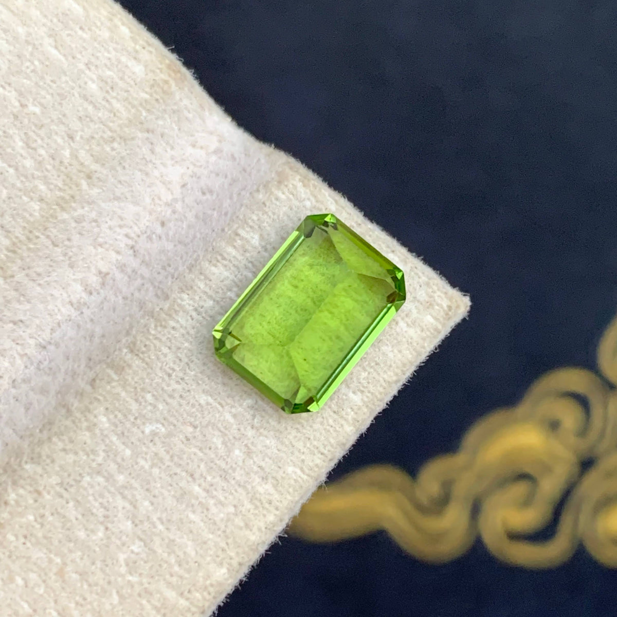3.25 Carat Natural Loose Green Color Peridot Emerald Cut Pakistan Gemstone