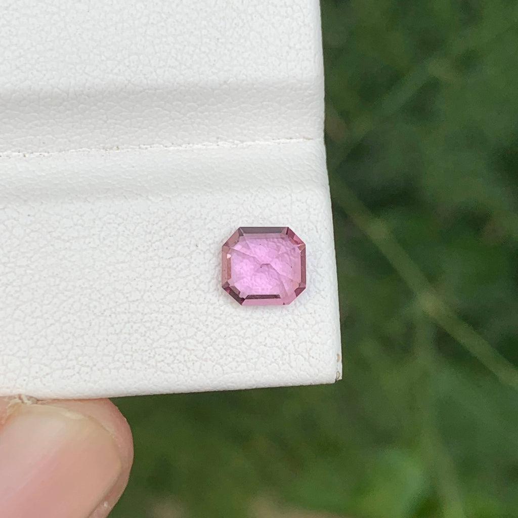 0.95 Carats Pink Afghan Spinel 