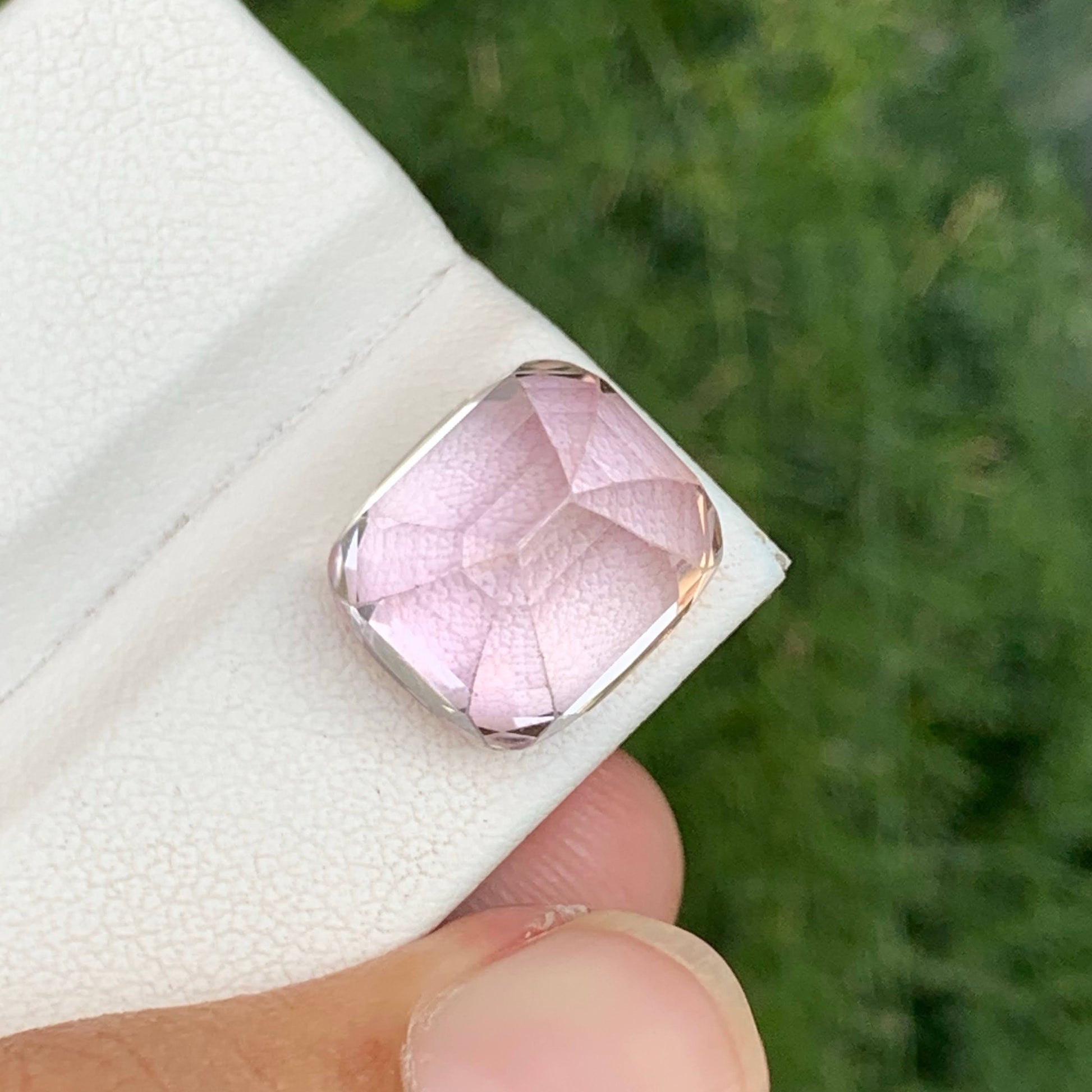 15.00 Carat Natural Pink Kunzite